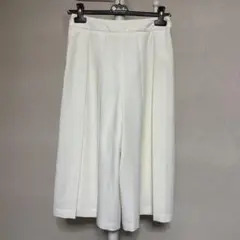 ホワイト プリーツ ガウチョパンツ