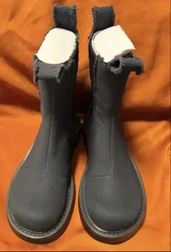 【箱付き 未使用】CHARLES & KEITH ダークブルーのサムネイル