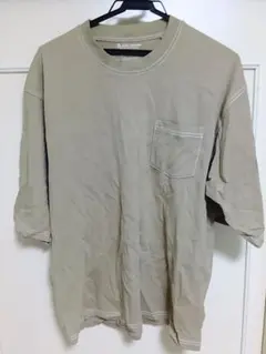 この時期まだ活躍できるベージュの子供服 ポケット付き 半袖Tシャツ