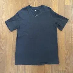 Nike The Nike Tee M ワンポイント刺繍　黒 Tシャツ