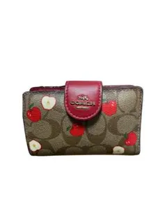 COACH • リンゴ柄 二つ折り財布 ♡ Amazon | [コーチ] アウトレット 二つ折り財布 シグネチャー リンゴ柄