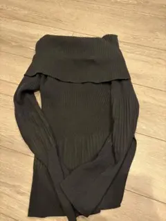 オフショルニット