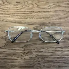 シルバーメタルフレーム 長方形メガネ