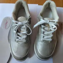 New Balance スニーカー