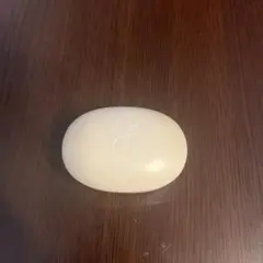 ワイヤレスイヤホン クリーム色 カナル型