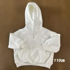 【新品未使用】裏起毛ホワイトフード付きパーカー 4T