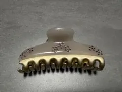 accaビジュー付きクリアグレーのヘアクリップ