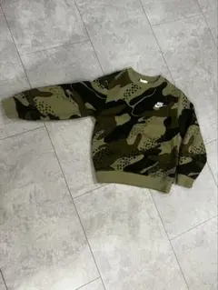 NIKE トレーナー　130 S