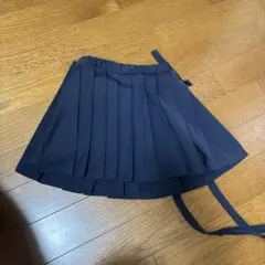 ネイビー プリーツスカート 調整可能ストラップ