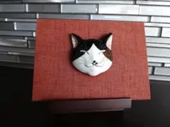 ①九谷焼★ねこめん★木製スタンド付き★陶器★壁掛け★オブジェ★猫