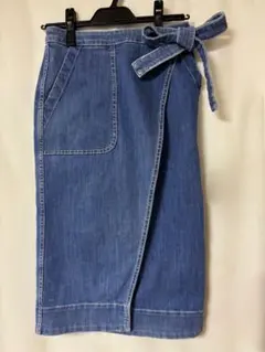 トミーヒルフィガー　スカート