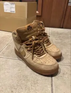 Nike Air Force 1 ハイカット ベージュ