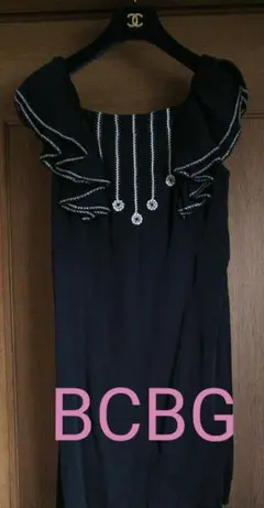 BCBG 刺繍付きワンピース