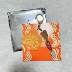 ミセス ゼンジン イミュータブル ランダム アクリルキーホルダー D