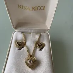 ニナリッチ　イヤリングとネックレス　ハート　セット