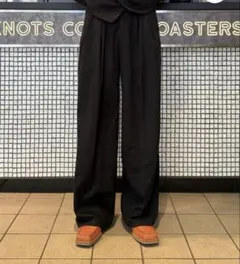 yolo タックワイドスラックス 現在完売中 新品タグ付き