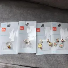 300円～ サンリオ イヤリング＆指輪セット