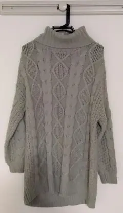 グレー ケーブルニットワンピース　 タートルネック