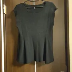 コカ　後ろパールニットトップス