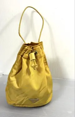 【美品】プラダPRADA 三角プレートナイロン人気巾着バッグ　アクセサリーバッグ