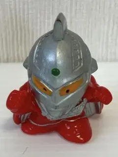 指人形　マントを羽織ったウルトラセブン　フィギュア　【送料無料】 特撮ヒーロー