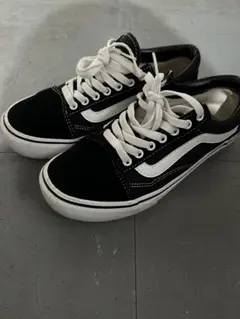 ブラック/ホワイト スエード スニーカーVANS