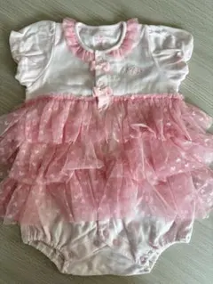 フリル付きハート模様ロンパース