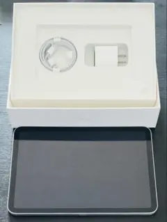 【美品】Apple iPad d第10世代　充電器付