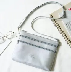 ☆美品☆ ハリス Harriss シルバー ショルダーバッグ ポーチ ３ポケットのサムネイル