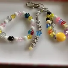 多色ビーズストラップ とブレスレット
