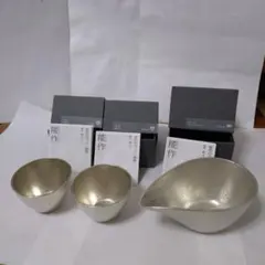 本錫製　絵変花草文　盃　ぐい呑　五客　在銘　時代箱　C　5368 本錫製 絵変花草文 盃 ぐい呑 五客 在銘 時代箱 C