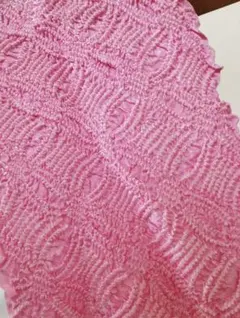 高級子ども用帯揚げ　中抜きしぼり　超美品　ピンク　地紋あり