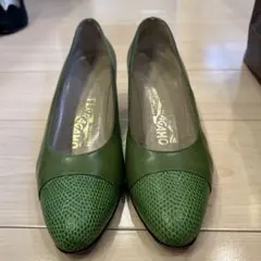 Ferragamo グリーン レザー パンプス 中ヒールのサムネイル