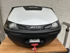 GIVI モノキー トップケース パールホワイト/ブラックV47 - メルカリ