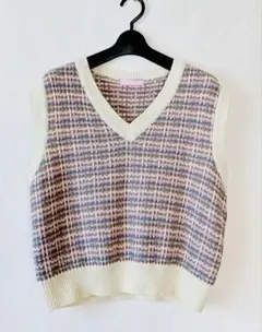 Item thumbnail for item d323cff8-ce4c-44dd-b3e8-7e4a6406785a