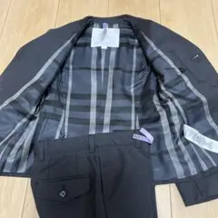 バーバリーチルドレン　⭐︎美品⭐︎セットアップ　100、110 超美品　七五三のサムネイル