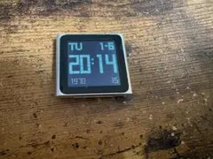 値下げiPod nano 第6世代 8GB シルバー 電源確認済　ケース付きのサムネイル