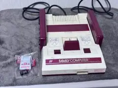 ファミリーコンピュータ 本体 + ファミコンミニフィギュアセット