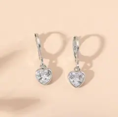 s40 揺れるハートストーン フープピアス｜大人可愛いキラキラ上品デザイン／