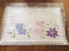 ランチョンマット　刺繍　ハンドメイド