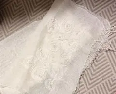 オフホワイト 花コラージュ大判ストール