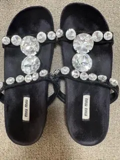 MIU MIU ビジュー サンダル ブラックのサムネイル