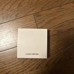 LAURA MERCIER リアル フローレス ルミナス プレストパウダーのサムネイル