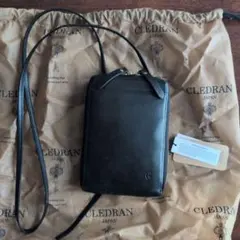CLEDRAN ブラックレザーショルダーバッグ