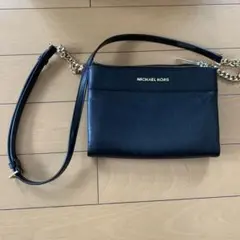 値下げ〜マイケルコースショルダーウォレット