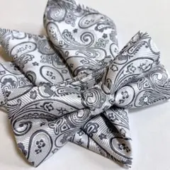 蝶ネクタイ　ポケットチーフ2点セット/ホワイトペイズリーV