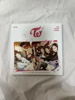 TWICE   THE STORY BEGINS   CD  歌詞カード付き