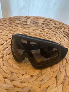 Item thumbnail for item fe24cbb3-62e9-423d-8879-c4fae18470ff