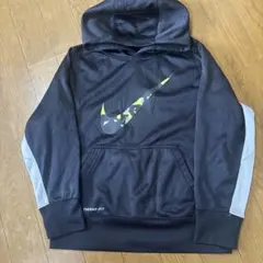 Nike THERMA-FIT ブラックパーカー