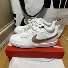 Nike スニーカー ホワイト/ゴールド　23センチ